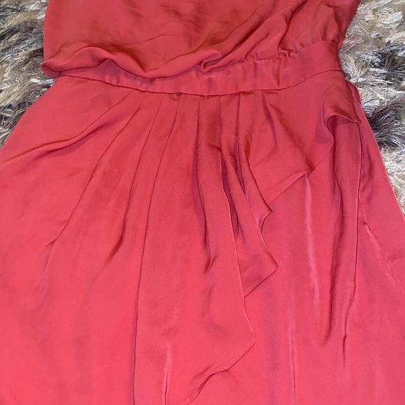 💖 ~Gorgeous Off The Shoulder Coral/Pink Dress! Size 6! Excellent Condition!~ 💖 - Picture 2 of 7